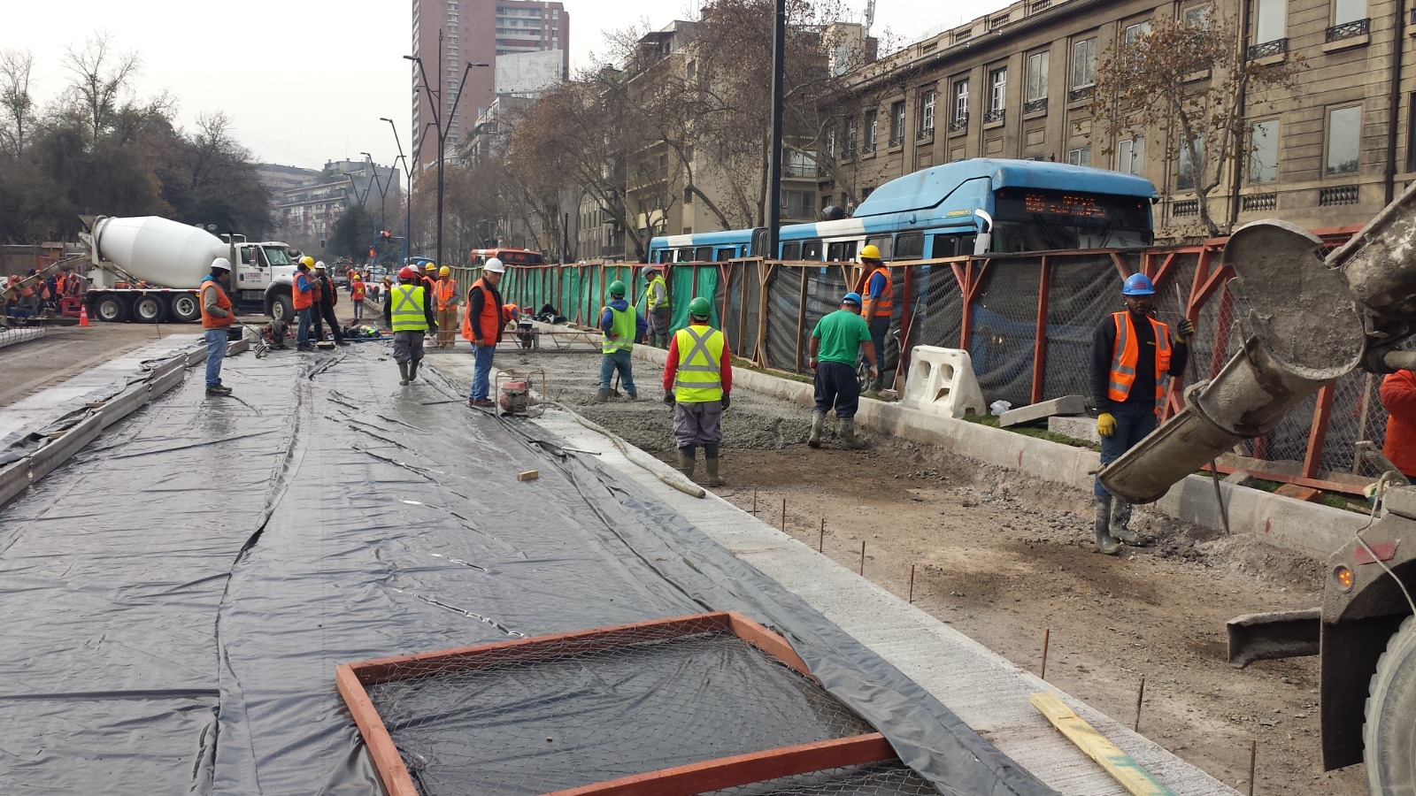 Cuadrilla NPS trabajando en obra